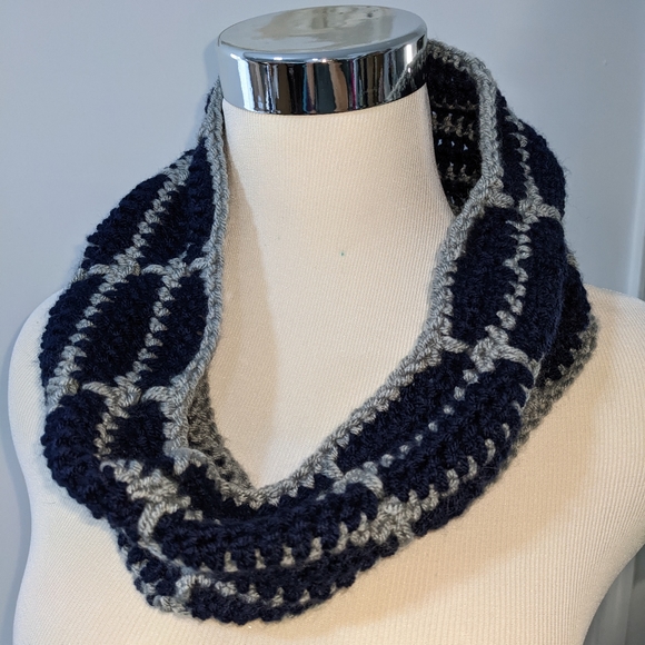 NEW Gray Navy Cowl Crochet Scarf HANDCRAFTED - Picture 2 of 3